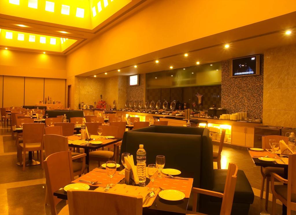 Radha Hometel Bangalore Restaurant bilde